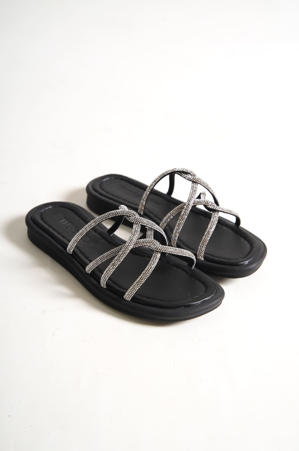 Kadın Taşlı Terlik